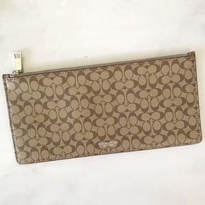 COACH • clutch pouch wallet